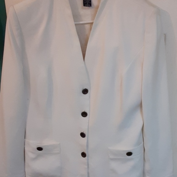 2 piece  jacket skirt suit classic - Picture 2 of 4